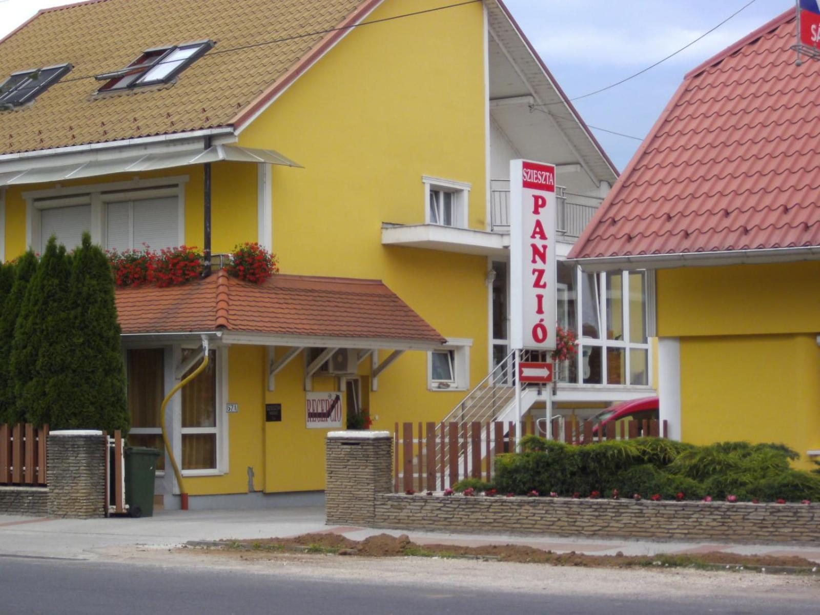 Szieszta Panzió Sarvar Exterior foto
